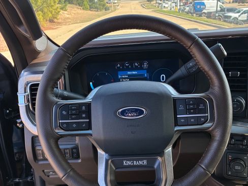 New 2025 Ford F250 King Ranch image 38