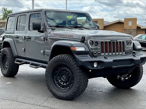 Used 2020 Jeep Wrangler Unlimited Sport S image 2