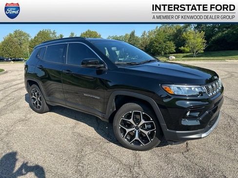 Used 2025 Jeep Compass Limited AWD/4WD image 1