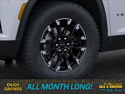 New 2026 Chevrolet Traverse Z71 w/ Driver Confidence Package image 9