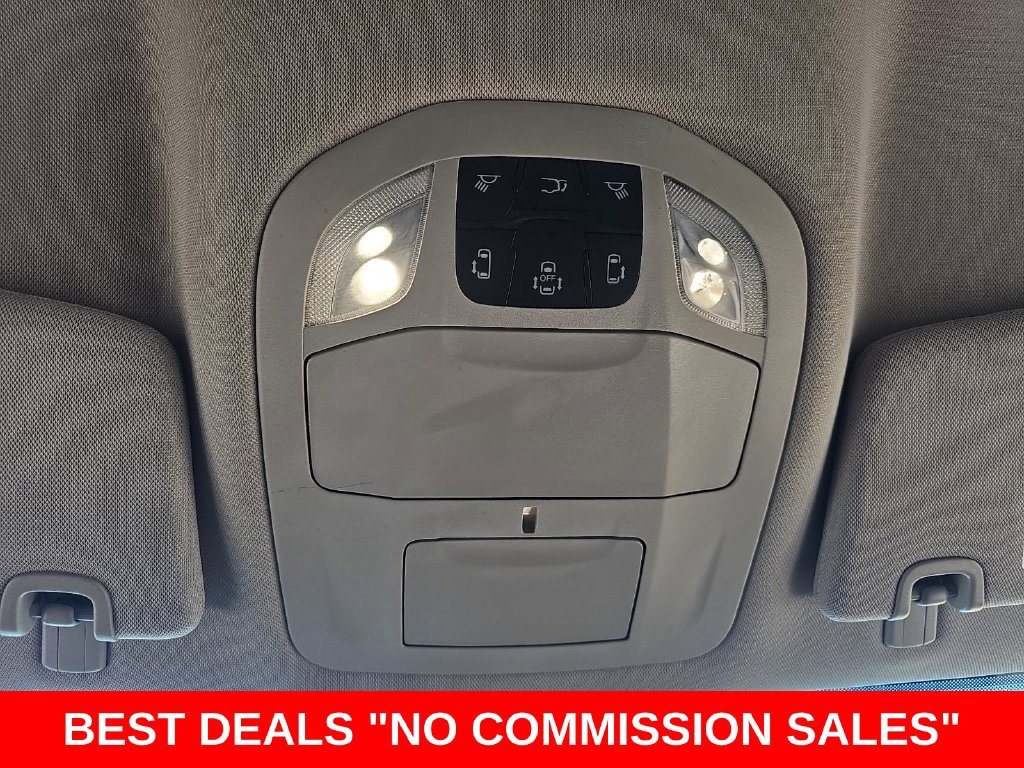 Used 2024 Chrysler Pacifica Touring-L FWD image 32