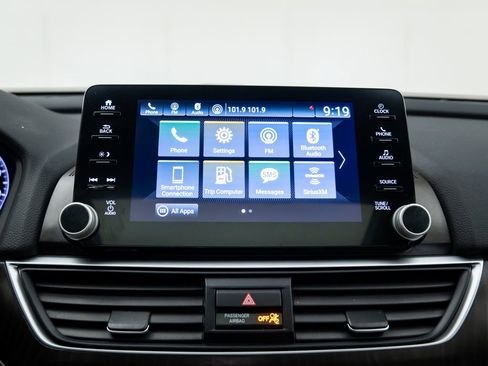 Used 2020 Honda Accord EX image 24