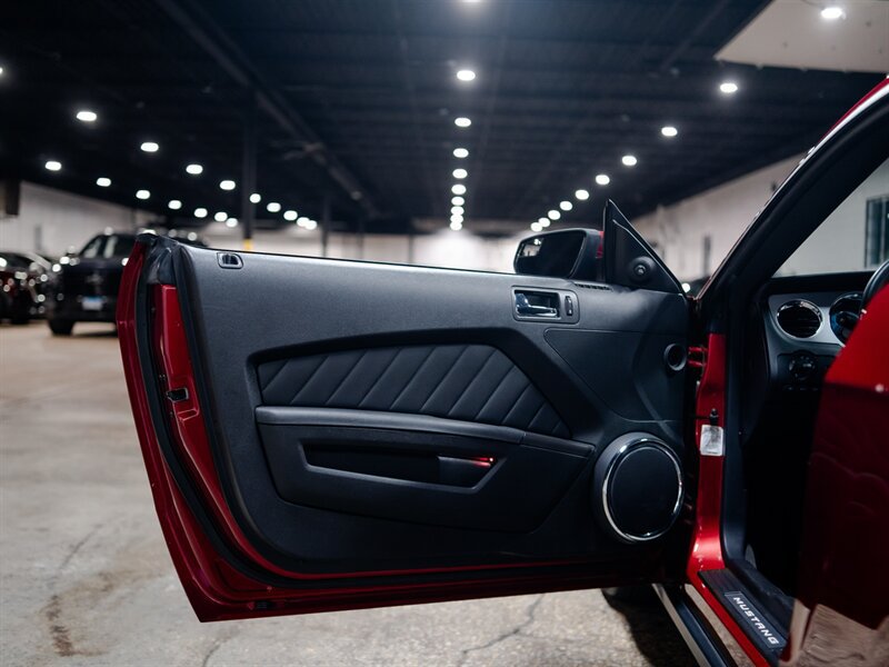 Used 2012 Ford Mustang Premium RWD image 28