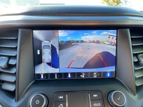 Used 2023 GMC Acadia AT4 w/ Technology Package image 16