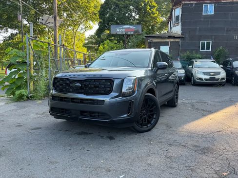 Used 2021 Kia Telluride EX w/ EX Premium Package AWD/4WD image 2