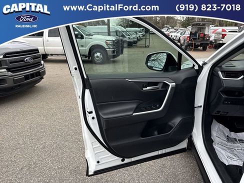 Used 2023 Toyota RAV4 XLE w/ Convenience Package image 19