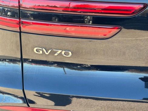 Used 2024 Genesis GV70 3.5T Sport w/ Sport Prestige Package image 8