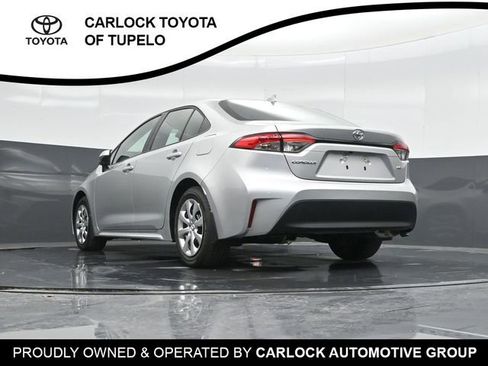 Used 2025 Toyota Corolla LE image 34