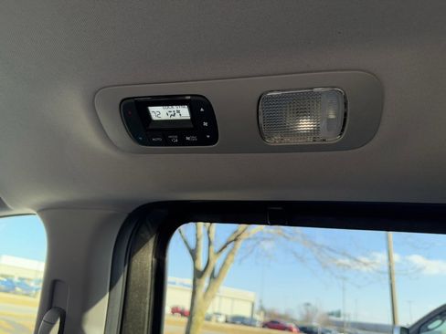 Used 2018 Honda Odyssey EX-L image 35