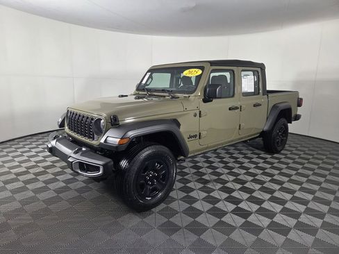 Certified 2025 Jeep Gladiator Sport image 4