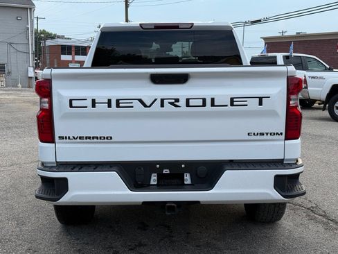 Used 2022 Chevrolet Silverado 1500 Custom w/ LPO, Dark Essentials Package AWD/4WD image 5