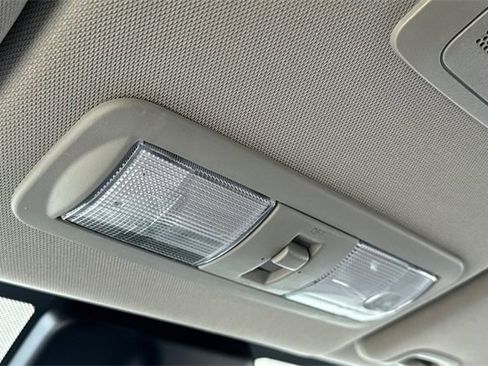 Used 2023 Nissan Frontier SV image 24