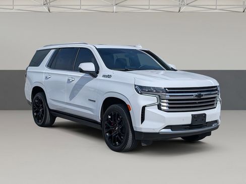 Used 2024 Chevrolet Tahoe High Country AWD/4WD image 2