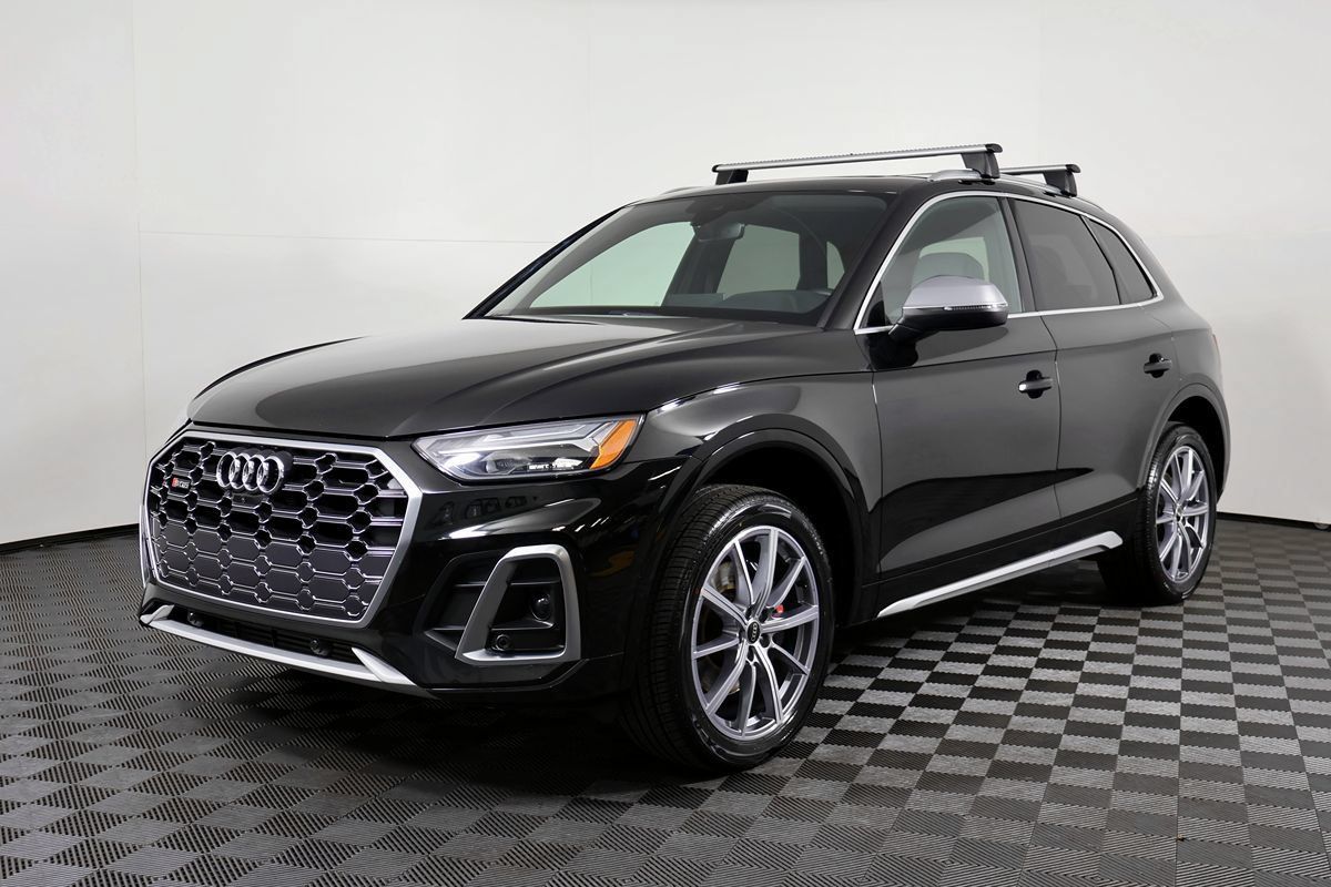 Used 2022 Audi SQ5 Premium Plus w/ Premium Plus Package AWD/4WD image 2
