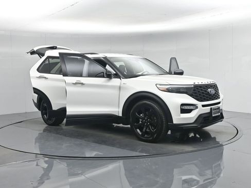 Certified 2023 Ford Explorer ST-Line w/ Class IV Trailer Tow Package image 27