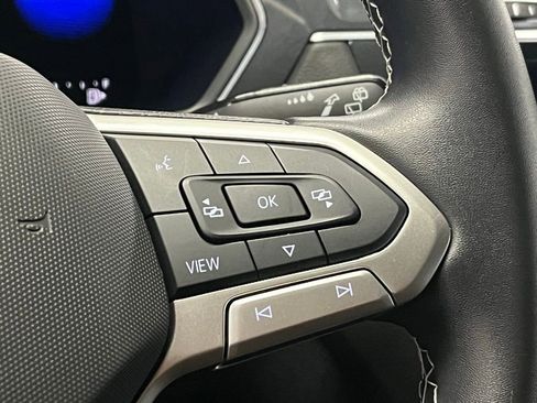 Used 2022 Volkswagen Tiguan SE image 22