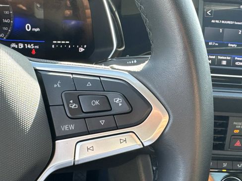 Used 2024 Volkswagen Jetta SE image 17