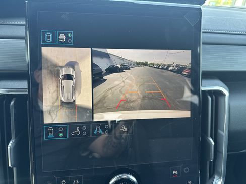 New 2025 GMC Acadia Elevation image 27