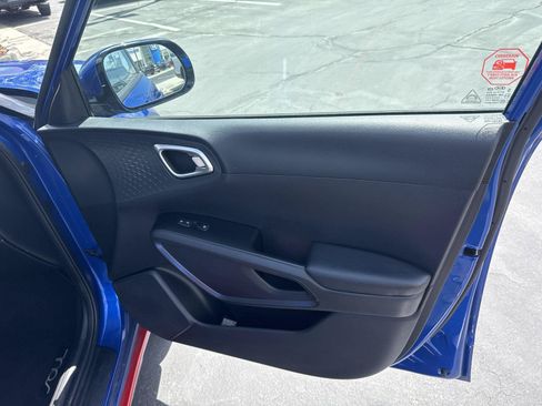 Used 2021 Kia Soul GT-Line FWD image 29