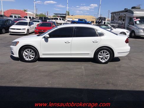 Used 2017 Volkswagen Passat 1.8T S FWD image 5