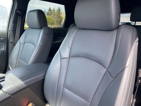 Used 2024 Buick Enclave Essence w/ Sport Touring Edition FWD image 16