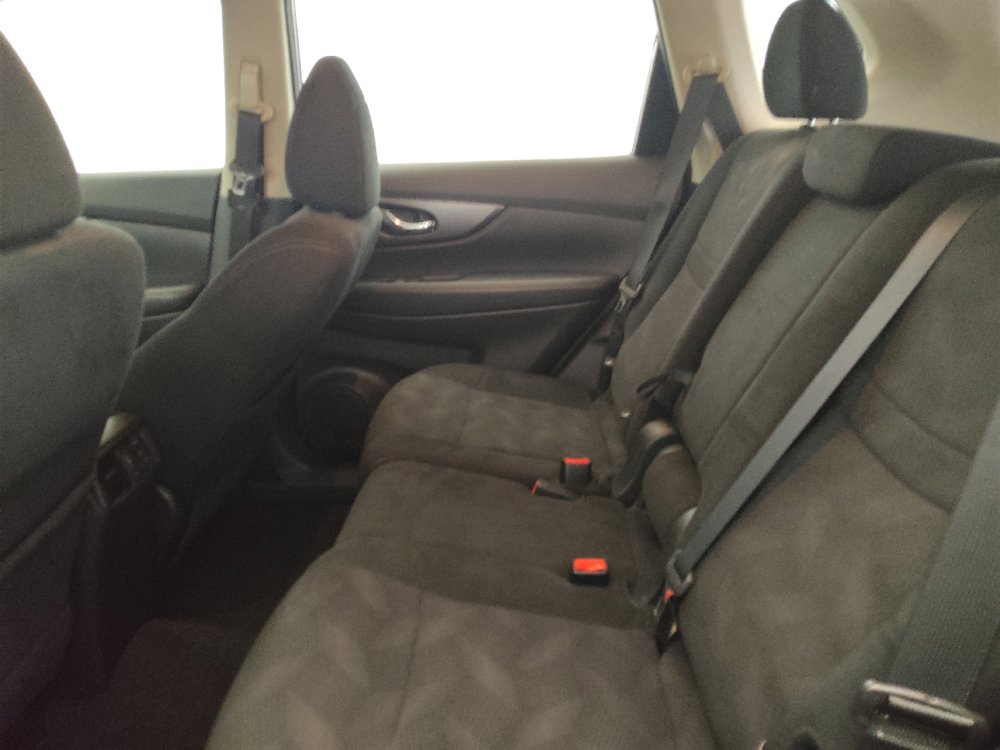 Used 2016 Nissan Rogue S AWD/4WD image 18