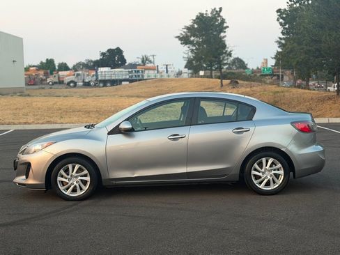 Used 2012 MAZDA MAZDA3 i Touring FWD image 11