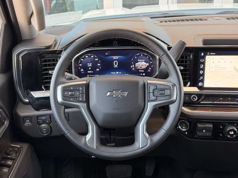 Used 2026 Chevrolet Silverado 1500 RST AWD/4WD image 34