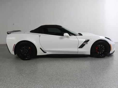 Used 2017 Chevrolet Corvette Grand Sport RWD image 19