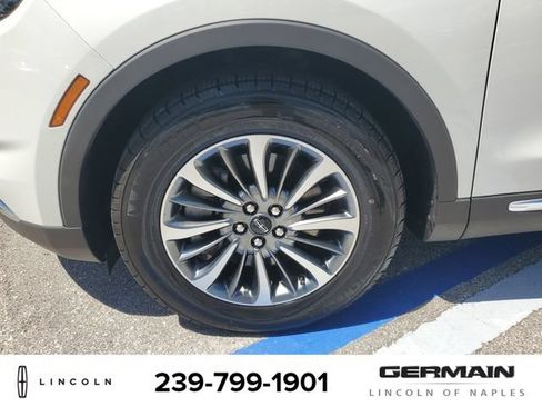 Certified 2023 Lincoln Nautilus Reserve FWD image 12