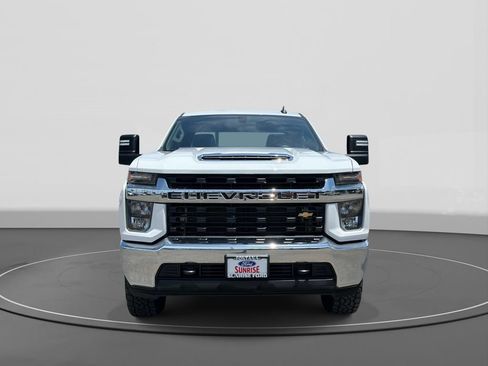 Used 2021 Chevrolet Silverado 2500 LT w/ Fleet Comfort Package AWD/4WD image 3