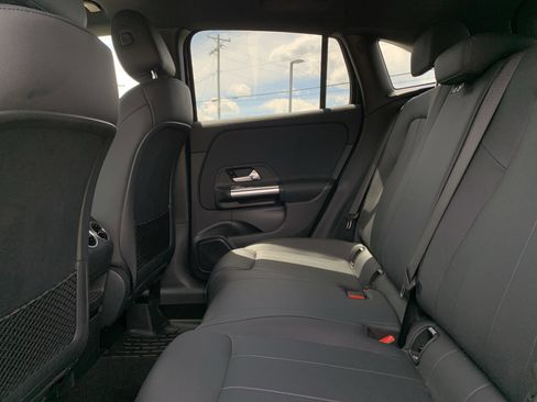 Used 2023 Mercedes-Benz GLA 250 image 32