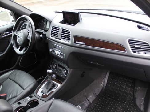 Used 2016 Audi Q3 2.0T Prestige w/ Prestige Package AWD/4WD image 18