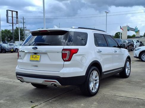 Used 2017 Ford Explorer Limited FWD image 2