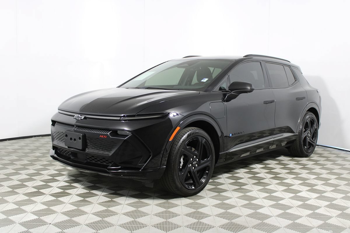 Used 2024 Chevrolet Equinox EV RS w/ LPO, Trailering Package FWD image 3