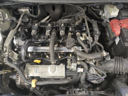 Used 2020 Nissan Versa S FWD image 30