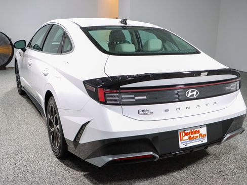 Used 2025 Hyundai Sonata SEL FWD image 9