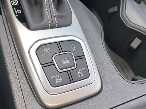 New 2026 Nissan Frontier SV w/ All-Weather Content Package image 21