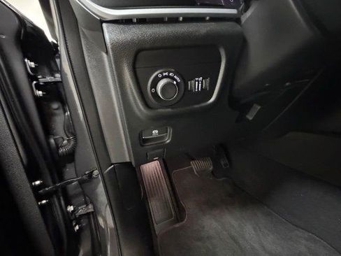 Certified 2025 Jeep Grand Cherokee L Laredo w/ Luxury Tech Group I AWD/4WD image 23