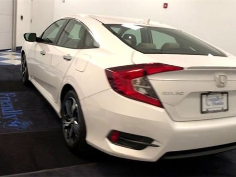 Used 2017 Honda Civic Touring image 7