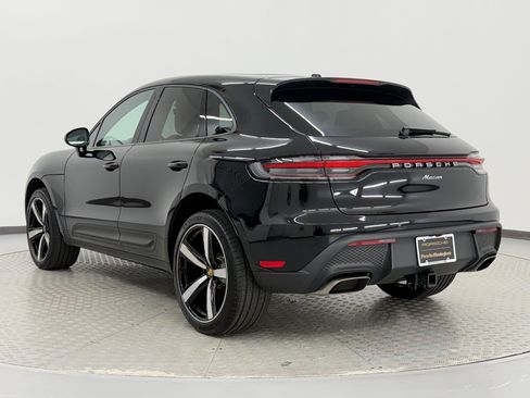 Used 2026 Porsche Macan AWD/4WD image 3