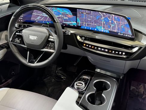 New 2026 Cadillac Lyriq Premium Sport image 4