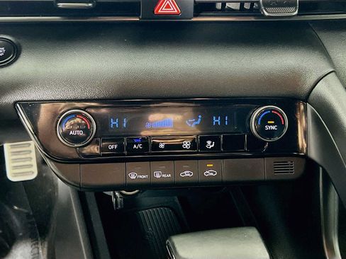 Certified 2025 Hyundai Elantra Sport FWD image 16