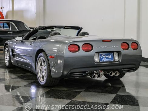 Used 2003 Chevrolet Corvette Convertible w/ Preferred Equipment Group1 RWD image 10