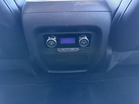 Used 2025 Buick Enclave Preferred image 27