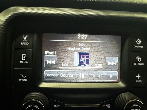 Used 2019 Jeep Wrangler Unlimited Sport S image 3