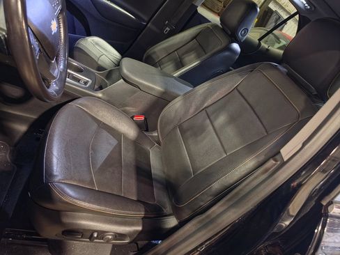 Used 2021 Chevrolet Equinox LT FWD image 6