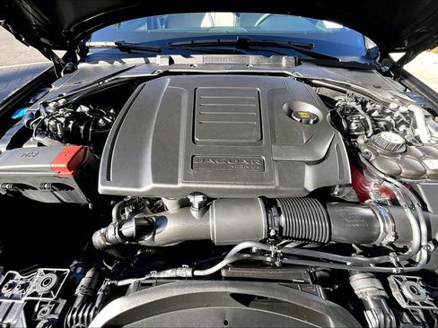 Used 2024 Jaguar XF R-Dynamic SE image 9