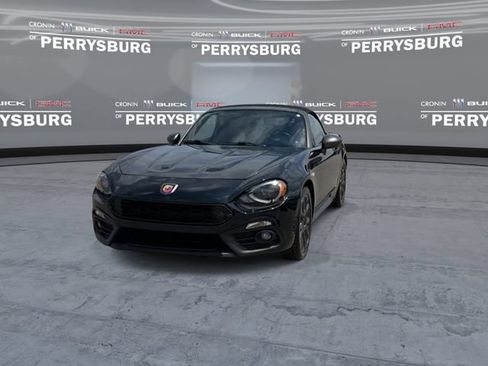 Used 2017 FIAT 124 Spider Abarth RWD image 3