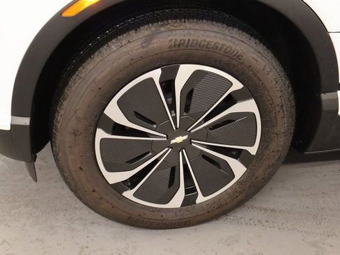 New 2025 Chevrolet Blazer EV LT image 7